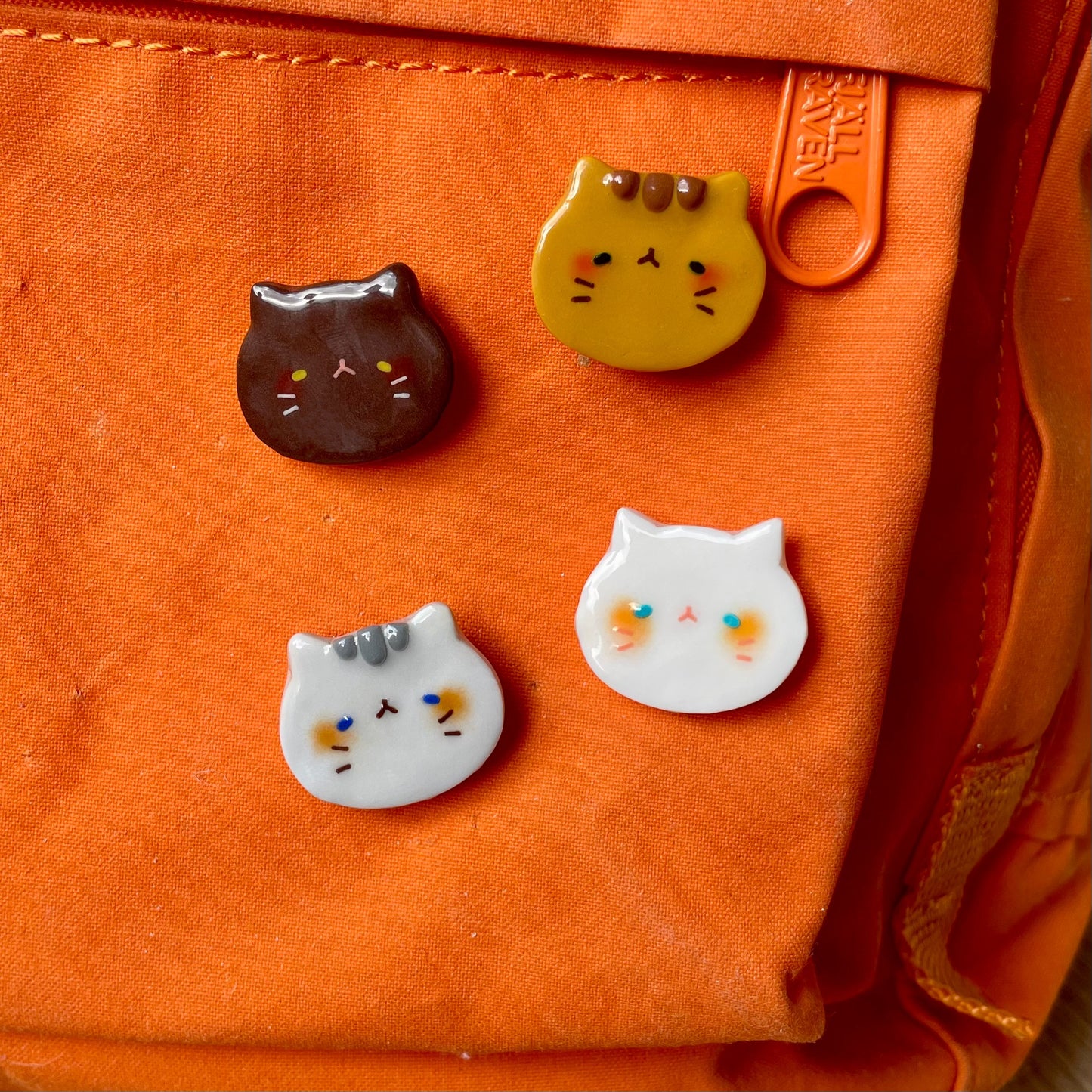 (Catalogue) Cat Head