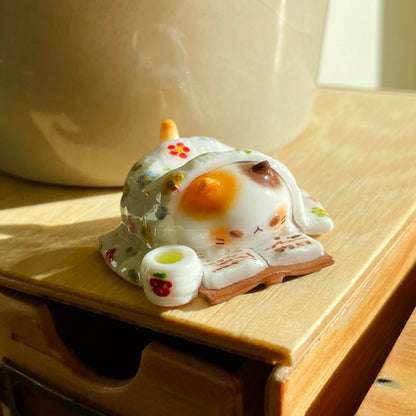 (Catalogue) Blanket Cat Pen Holder