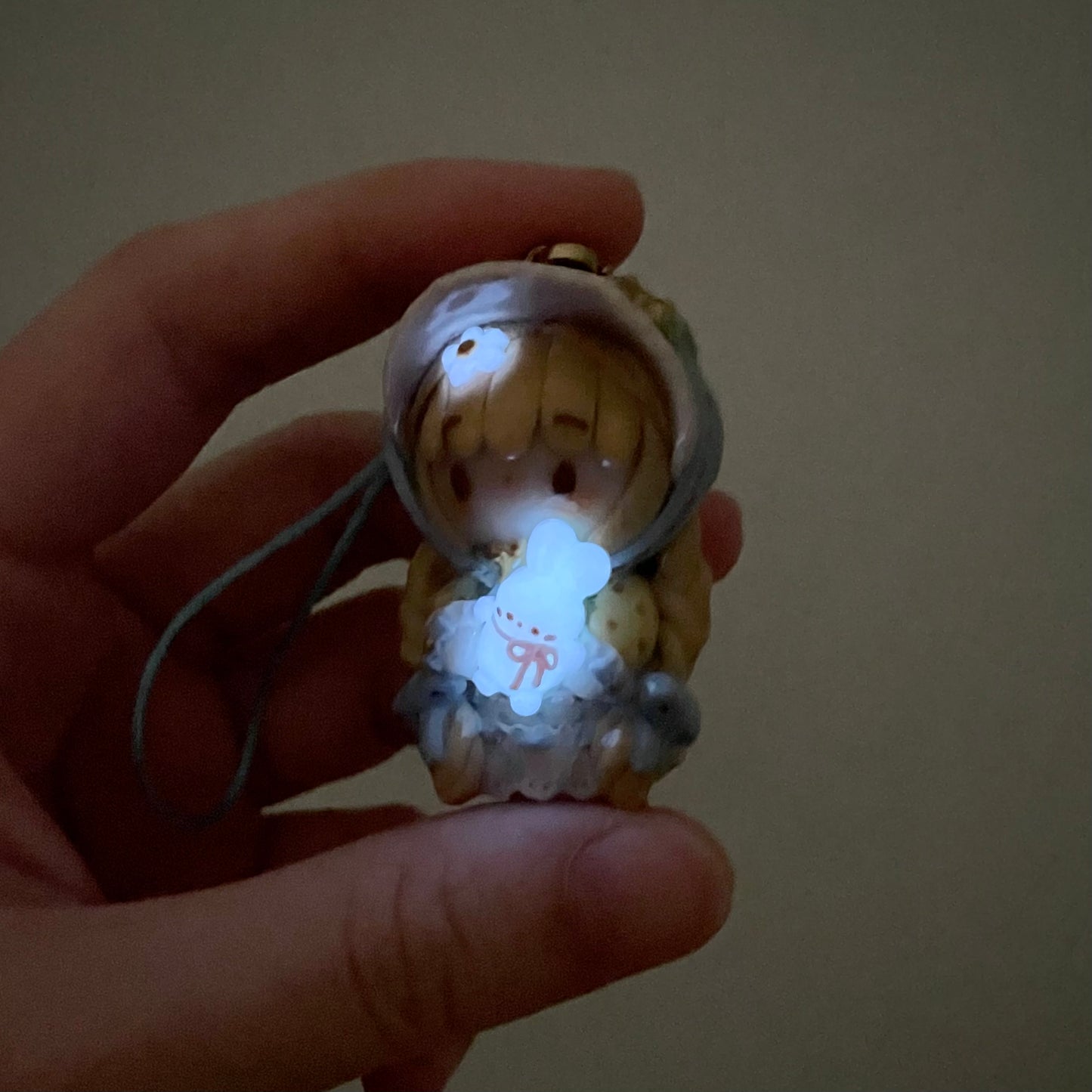 (Limited) (Glow) Girl