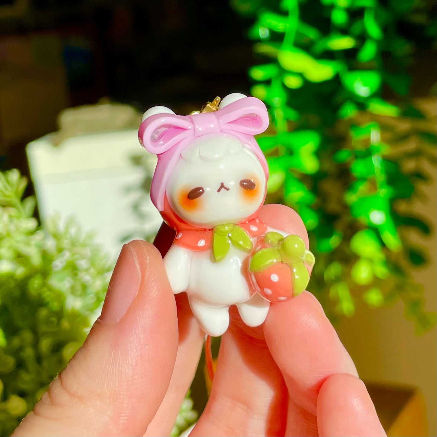 (Catalogue) Pink Bow Strawberry Bun