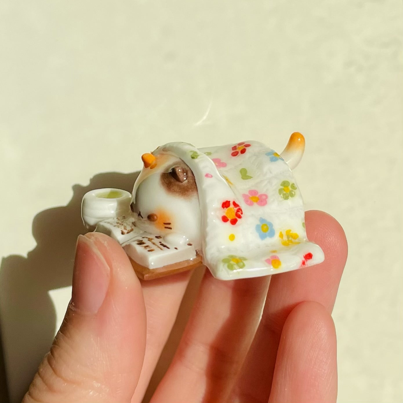(Catalogue) Blanket Cat Pen Holder