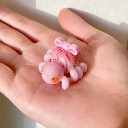 (Catalogue) Pink Spider